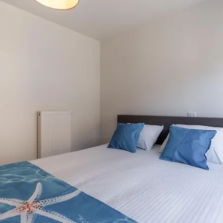 Chateau Novella With Balcony By Interhome Apartamento *