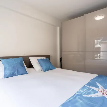 Apartamento Chateau Novella With Balcony By Interhome